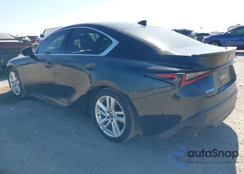 2024 Lexus Is 300 z USA, uszkodzony, nr VIN JTHCA1D22R5130243